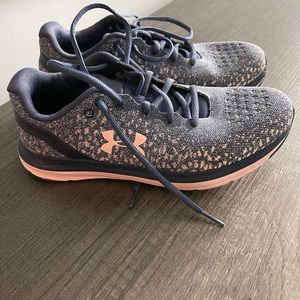 Women’s Under Armour tennis shoes